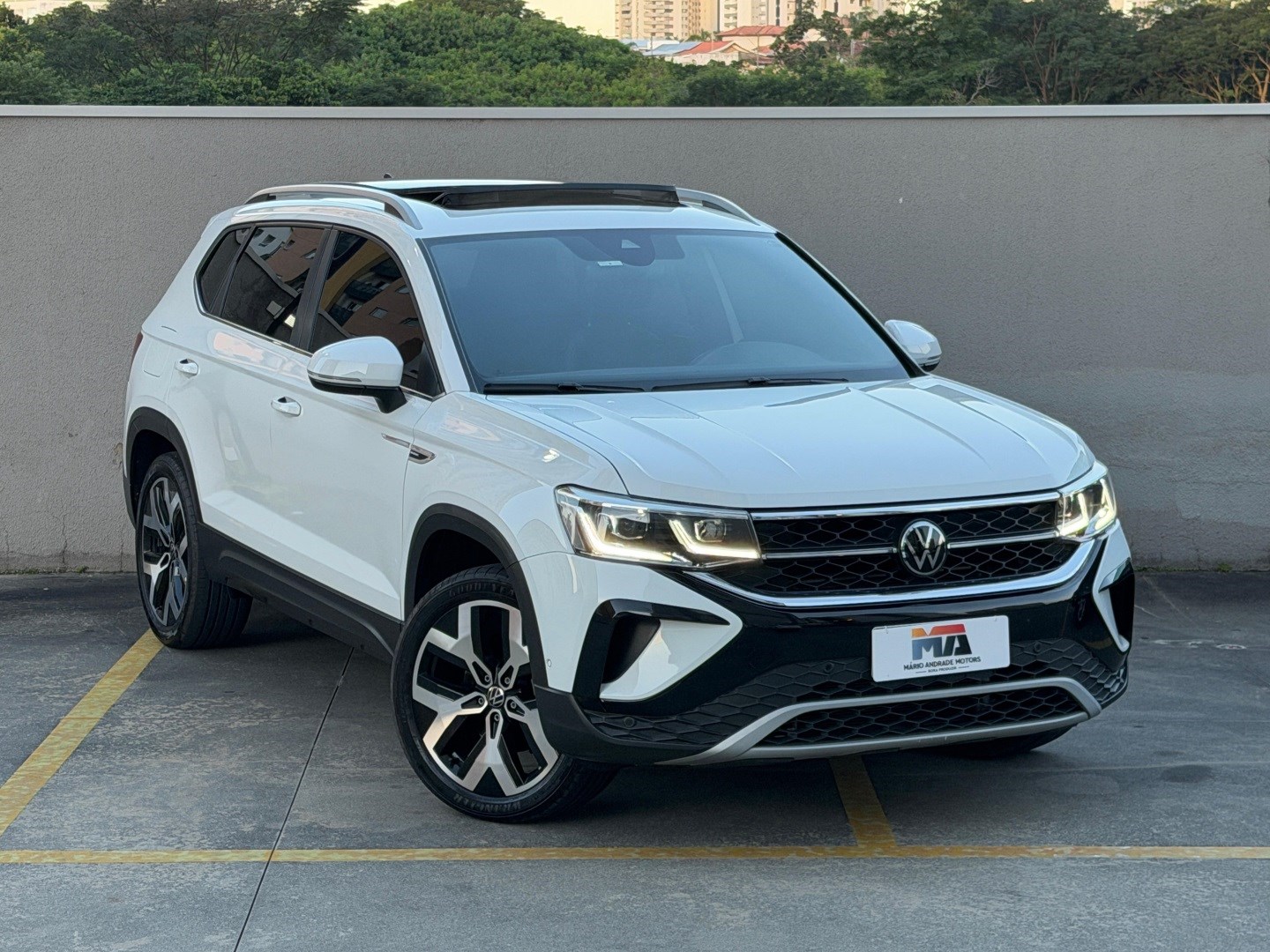 VOLKSWAGEN TAOS