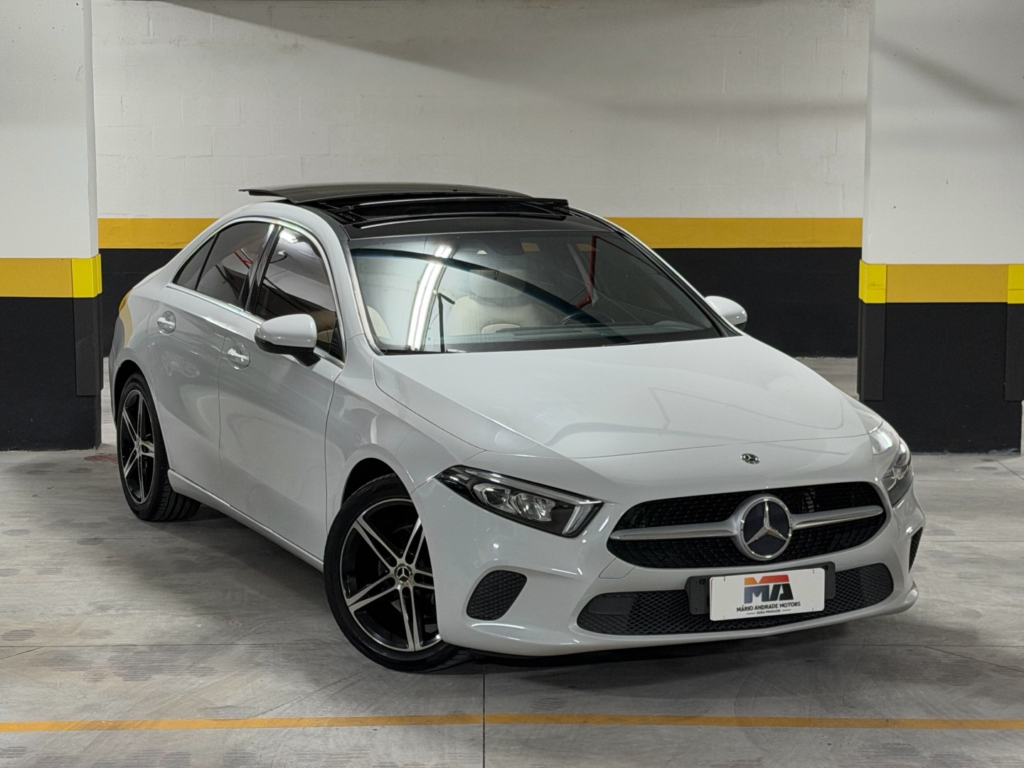 MERCEDES-BENZ A 200
