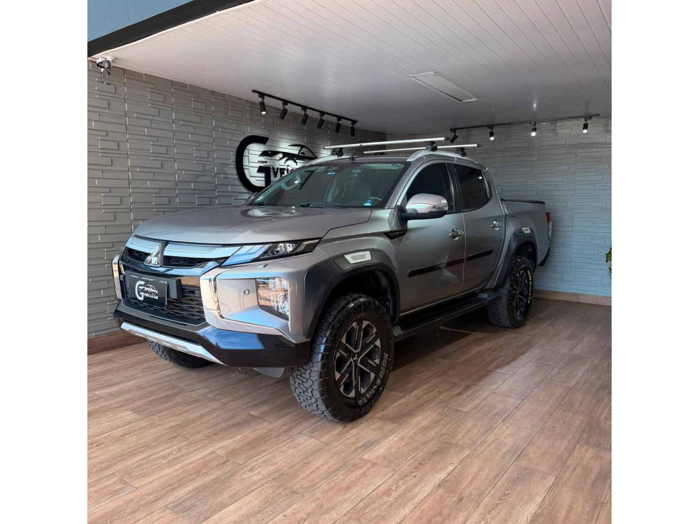 MITSUBISHI L200 TRITON