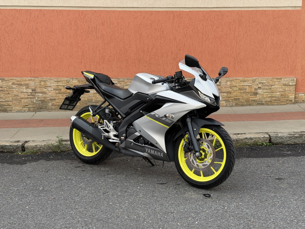 YAMAHA YZF-R15 ABS