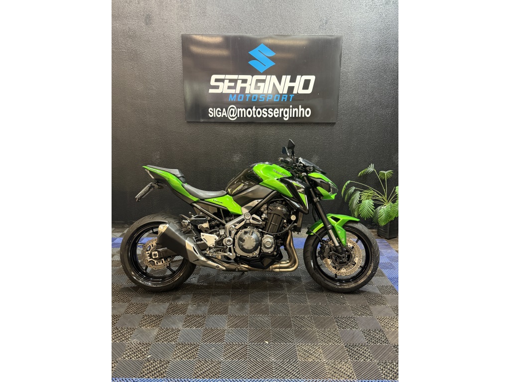 KAWASAKI Z900