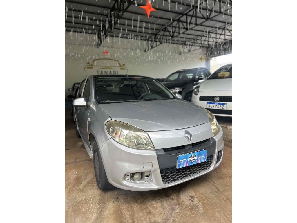 RENAULT SANDERO