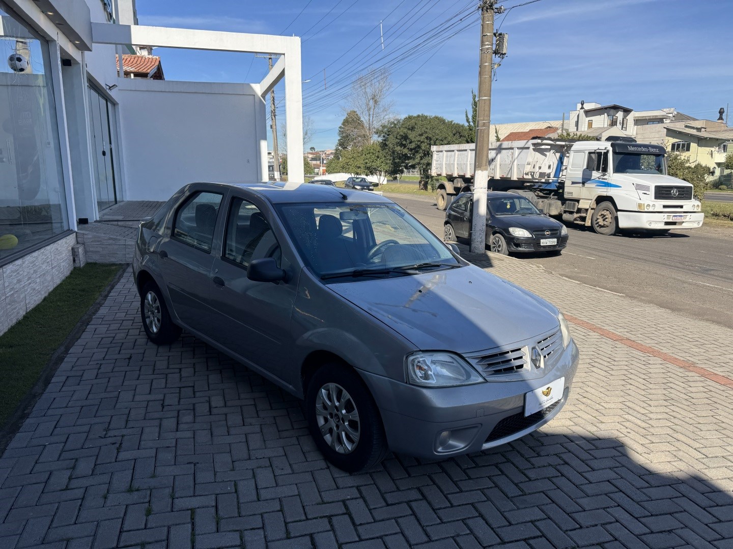 RENAULT LOGAN