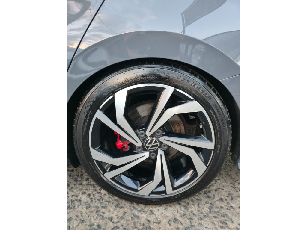 Volkswagen Jetta GLi 350 TSI 2.0 16V 4P Aut. - foto 9