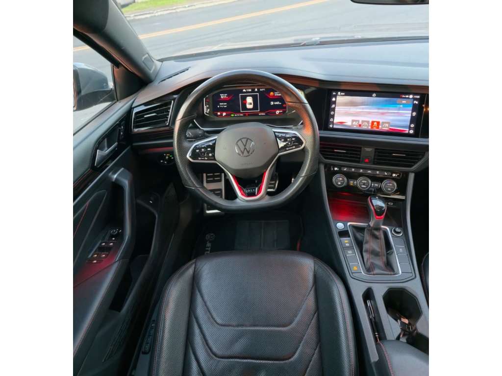 Volkswagen Jetta GLi 350 TSI 2.0 16V 4P Aut. - foto 4