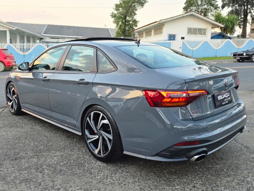 Volkswagen Jetta GLi 350 TSI 2.0 16V 4P Aut. - foto 3