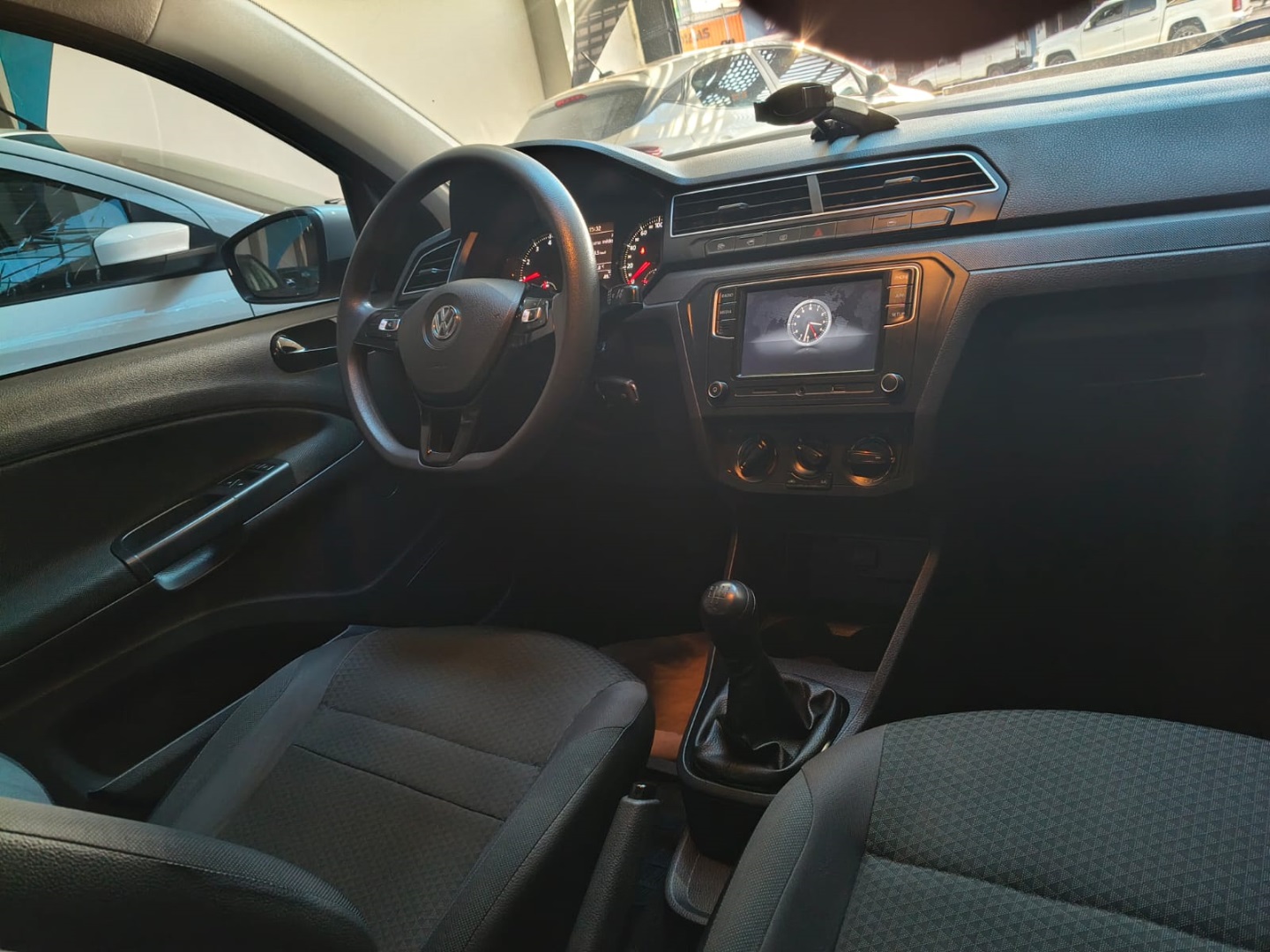 Volkswagen Voyage 1.6 MSI Totalflex 4P Manual - foto 8
