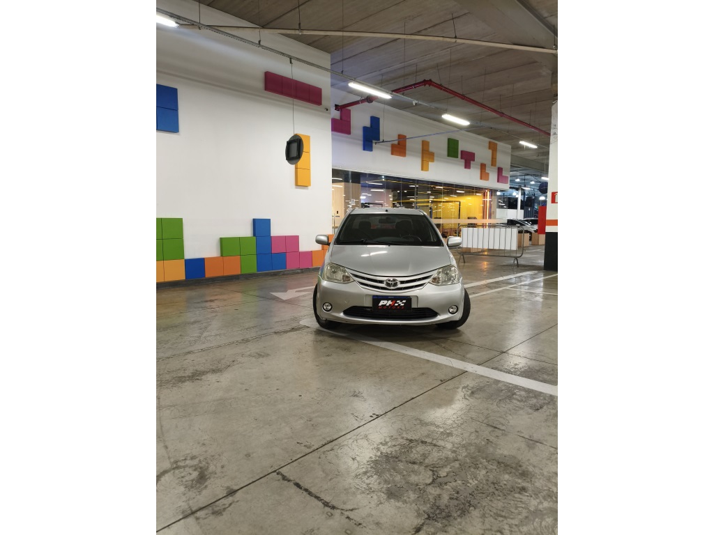 TOYOTA ETIOS