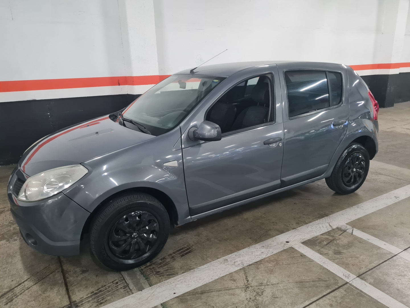 RENAULT SANDERO