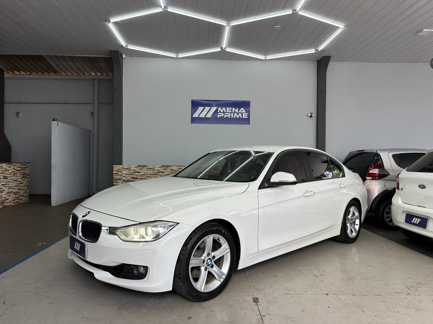 BMW 320i
