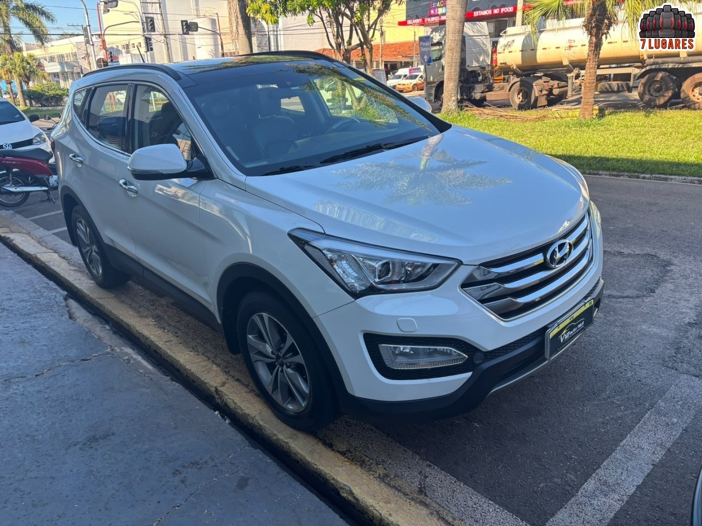 HYUNDAI GRAND SANTA FÉ