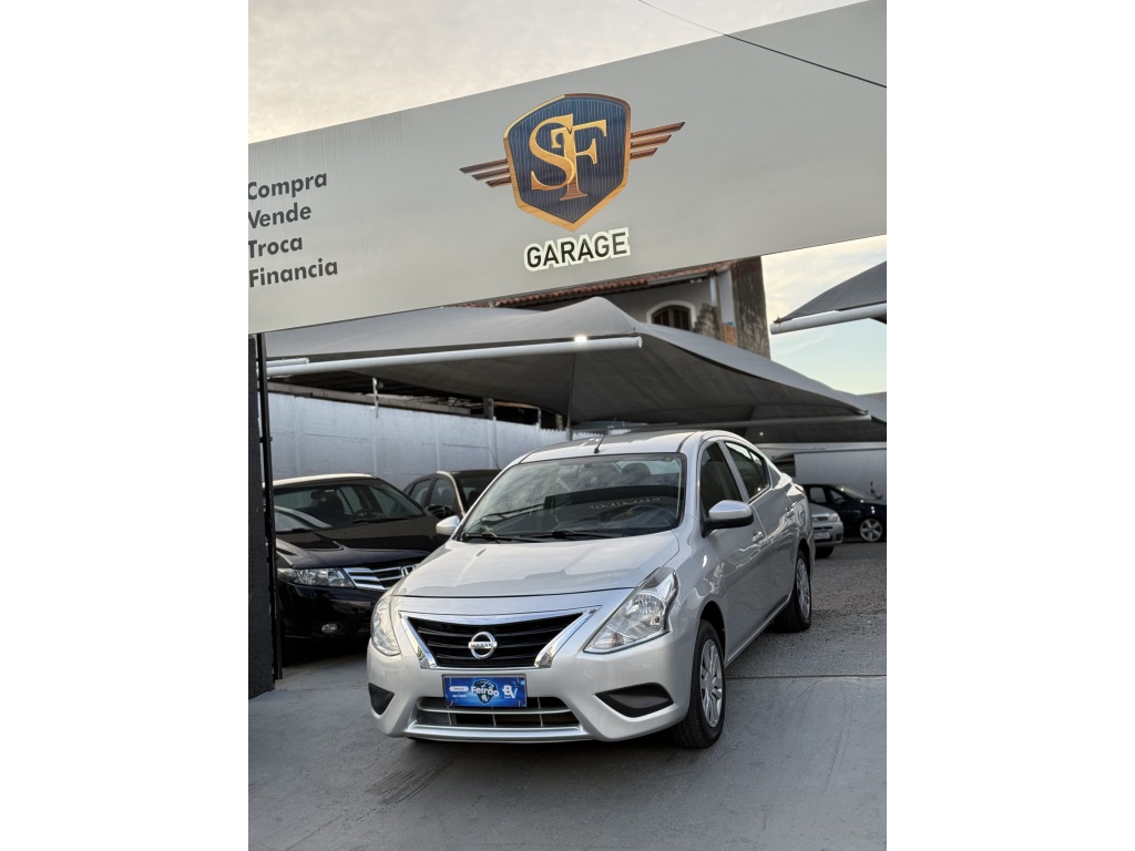 NISSAN VERSA