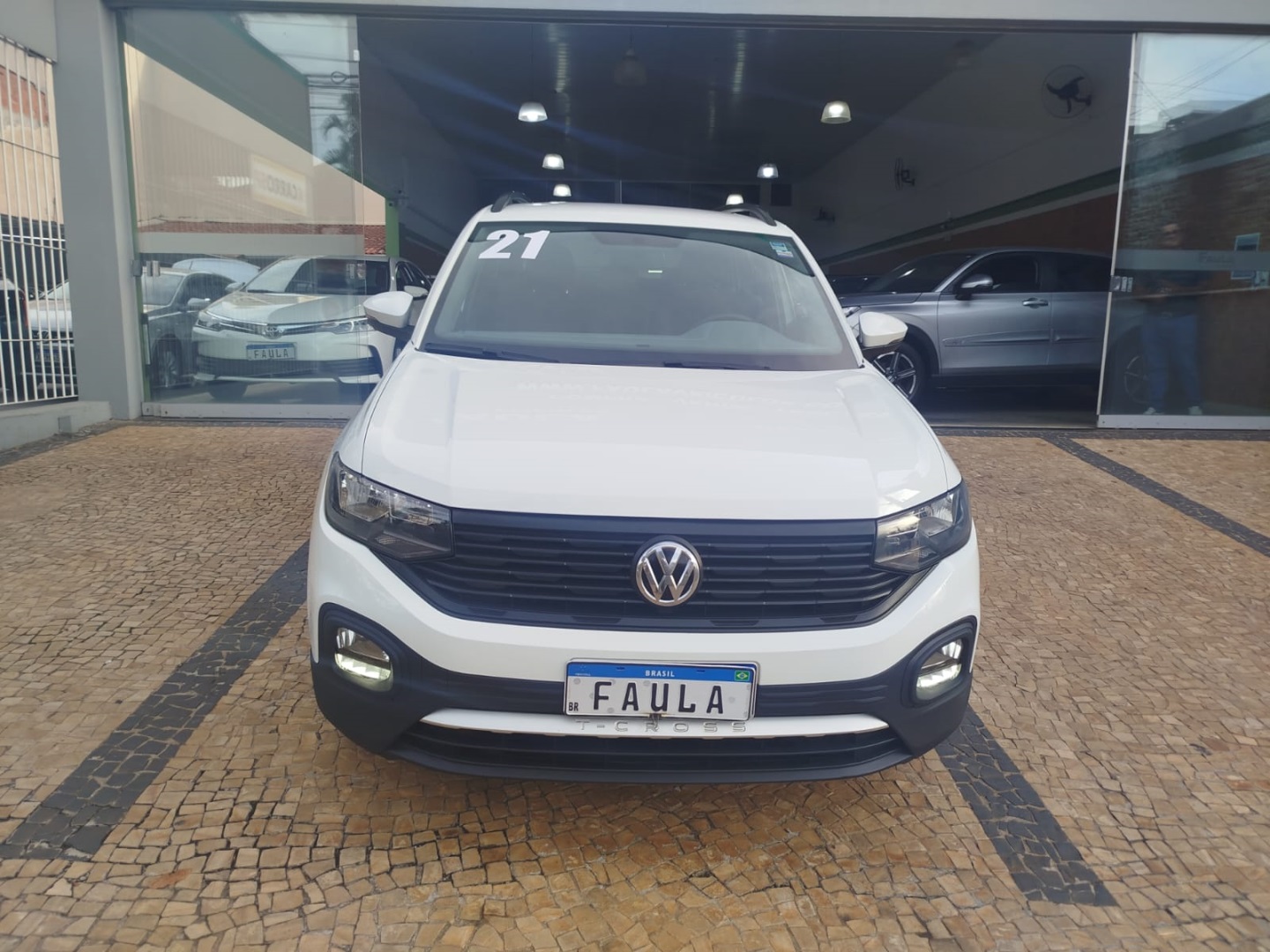 VOLKSWAGEN T-CROSS