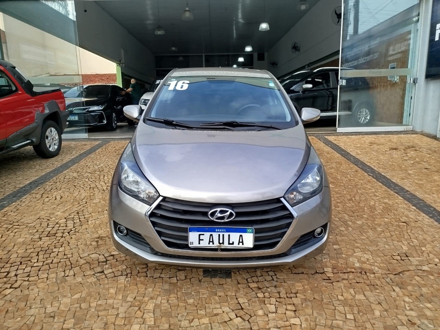 HYUNDAI HB20