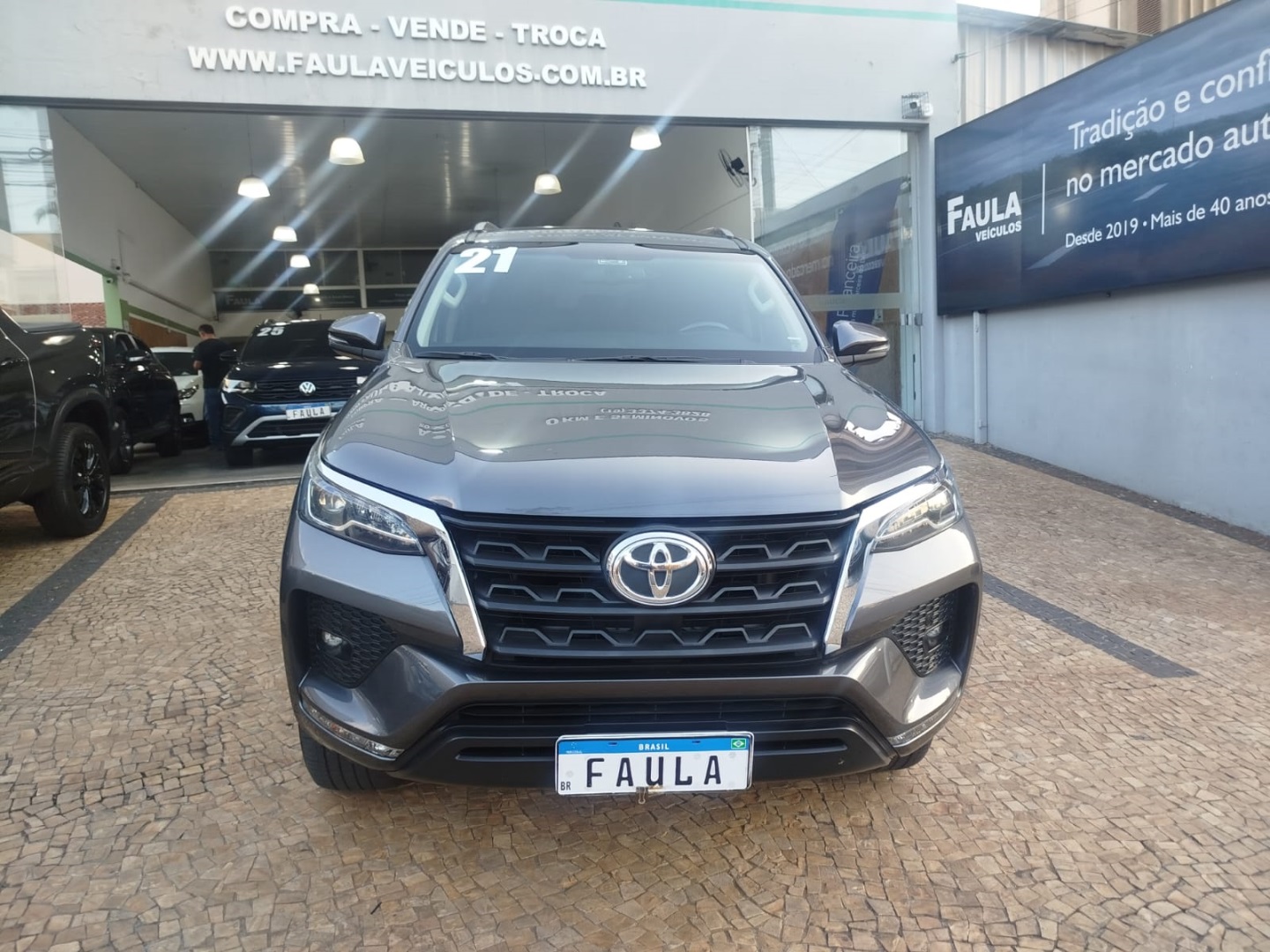 TOYOTA HILUX SW4