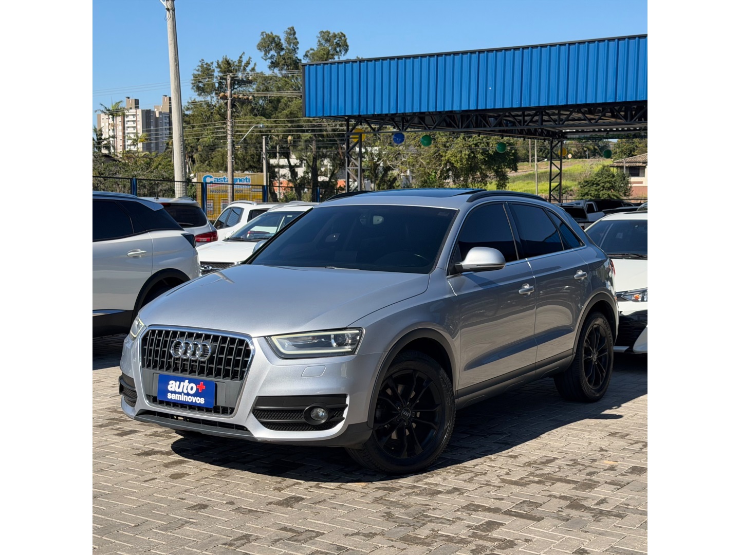 AUDI Q3