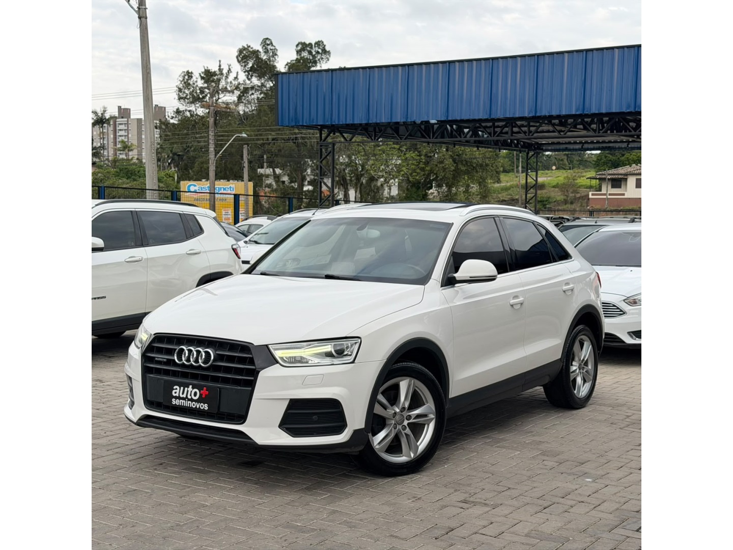 AUDI Q3