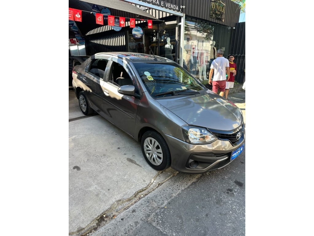 TOYOTA ETIOS