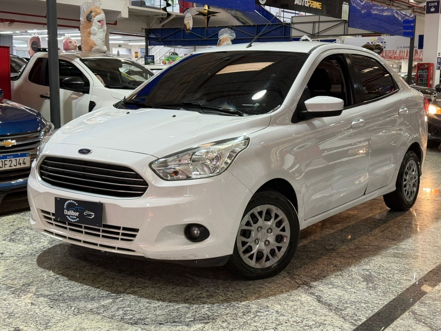 FORD KA SEDAN