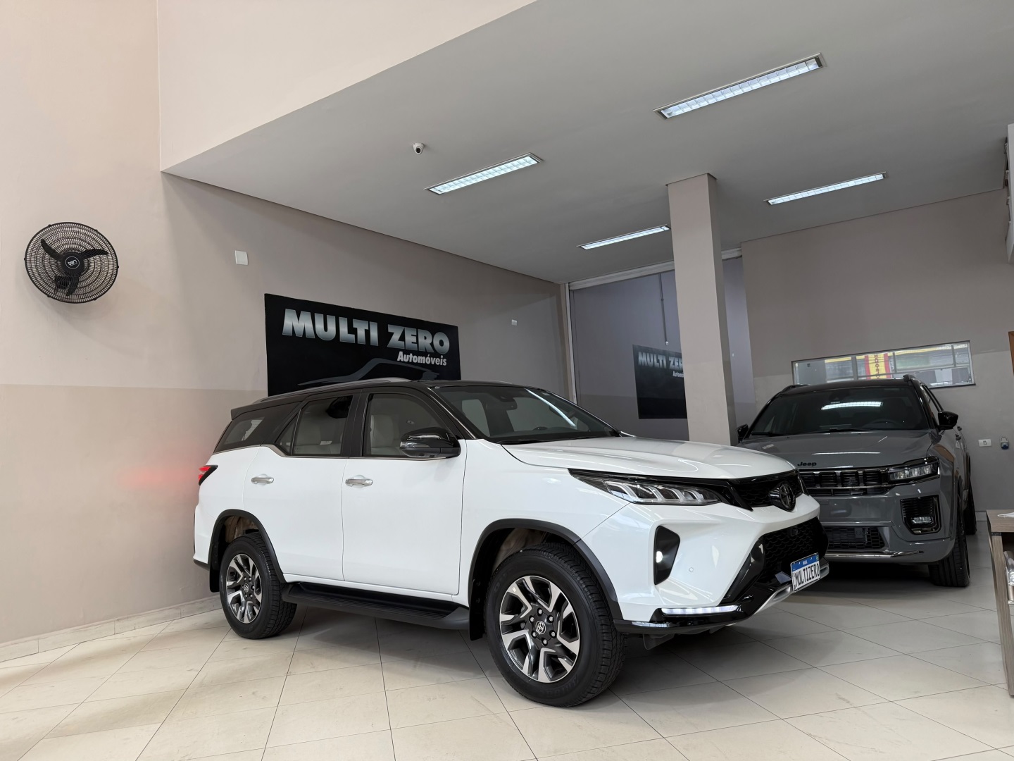 TOYOTA HILUX SW4