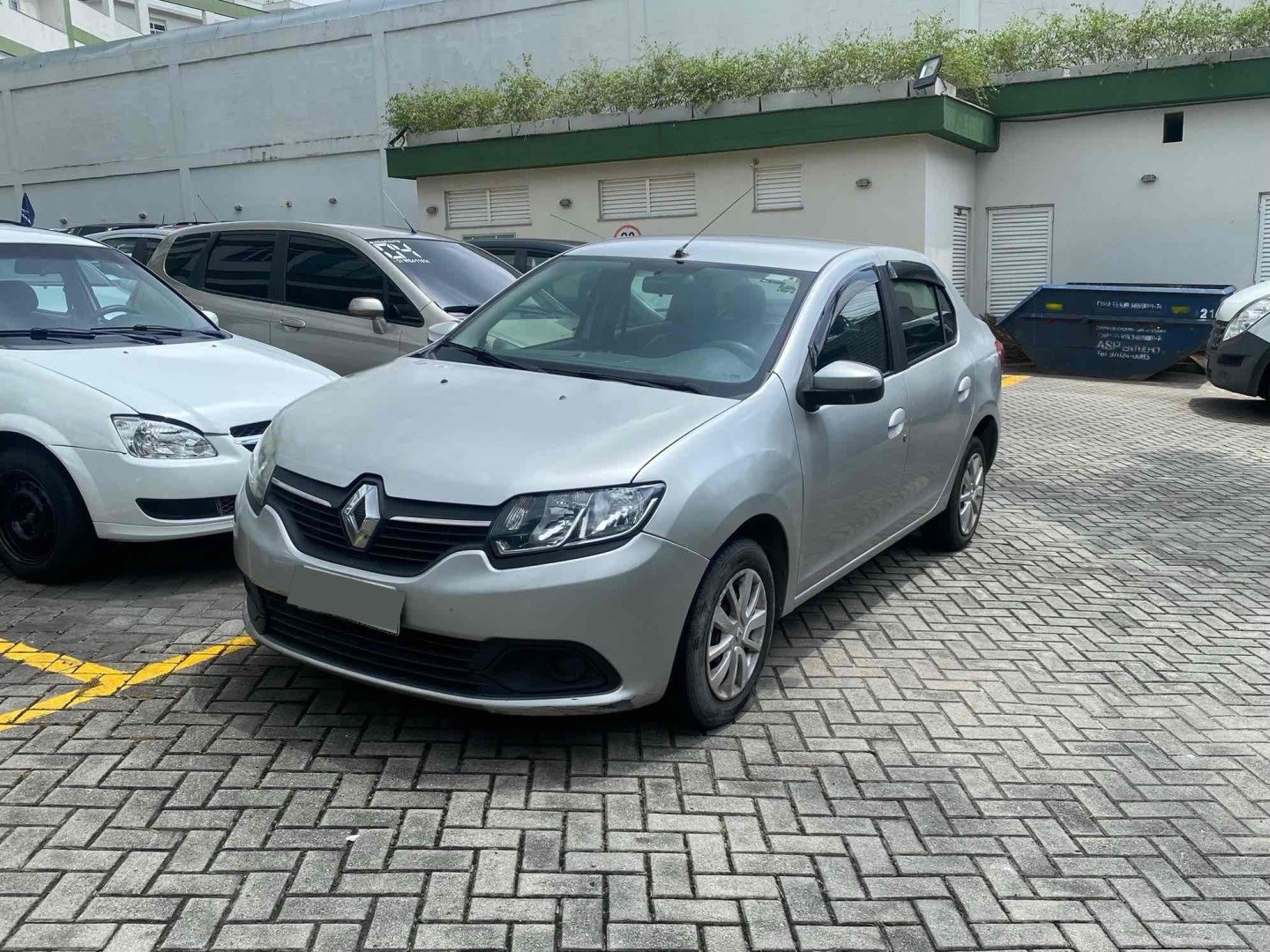 RENAULT LOGAN