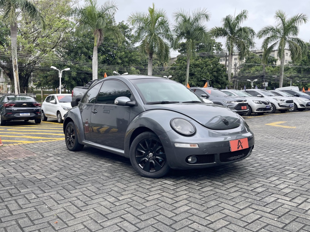 VOLKSWAGEN NEW BEETLE