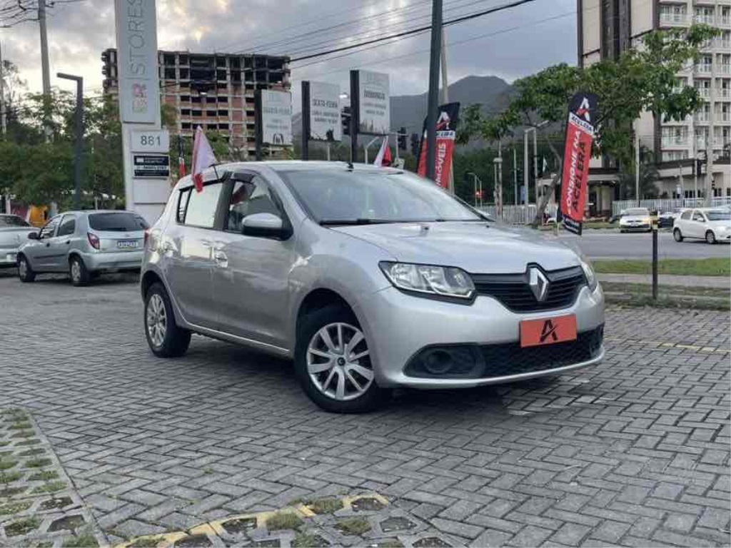 RENAULT SANDERO