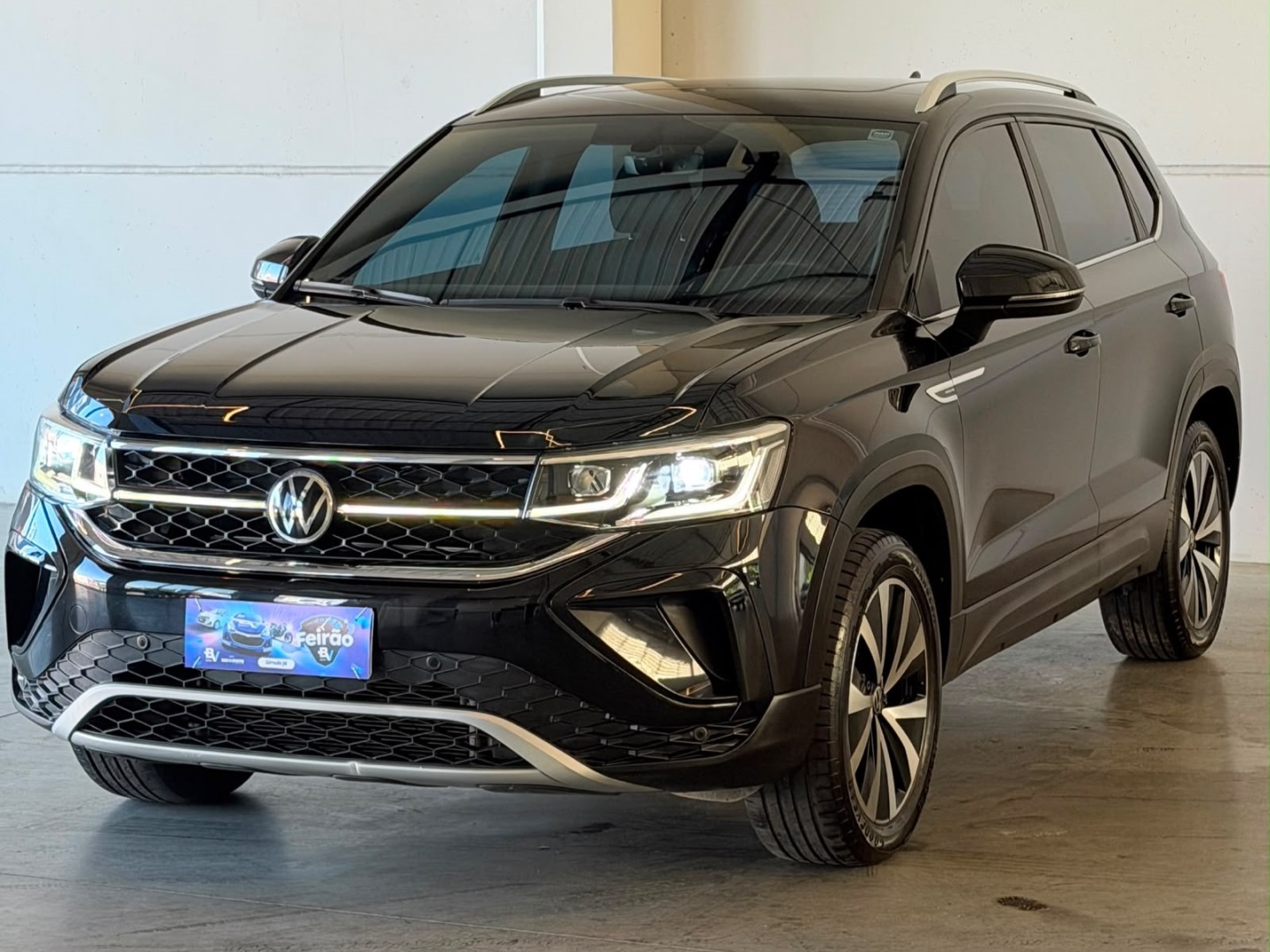 VOLKSWAGEN TAOS