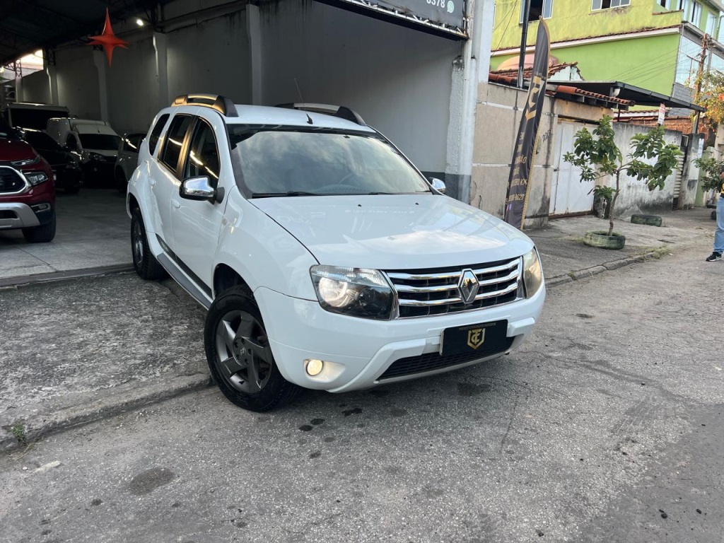 RENAULT DUSTER