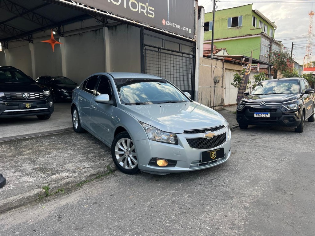 CHEVROLET CRUZE