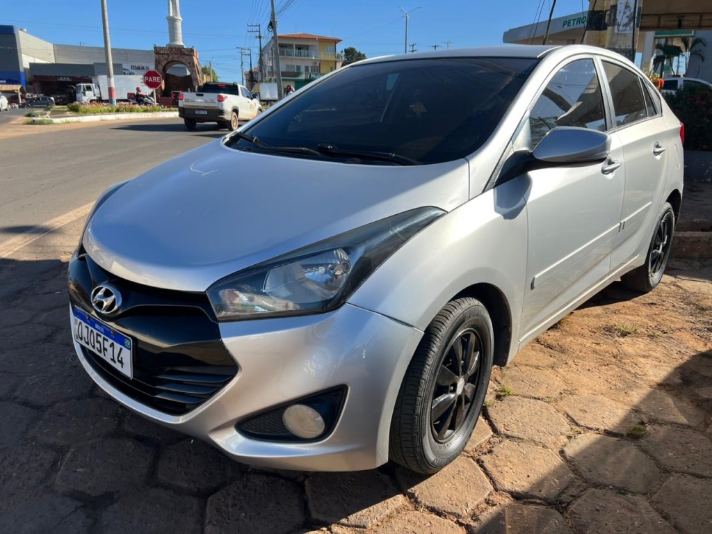 HYUNDAI HB20S