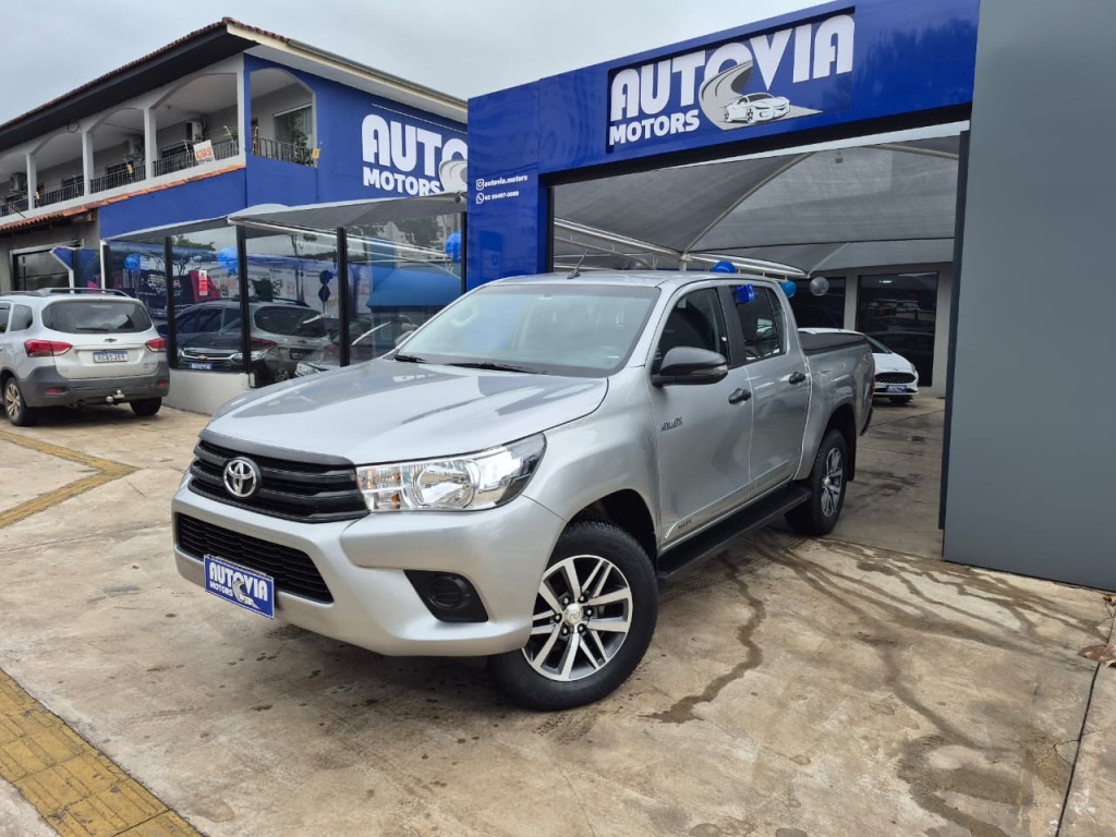TOYOTA HILUX