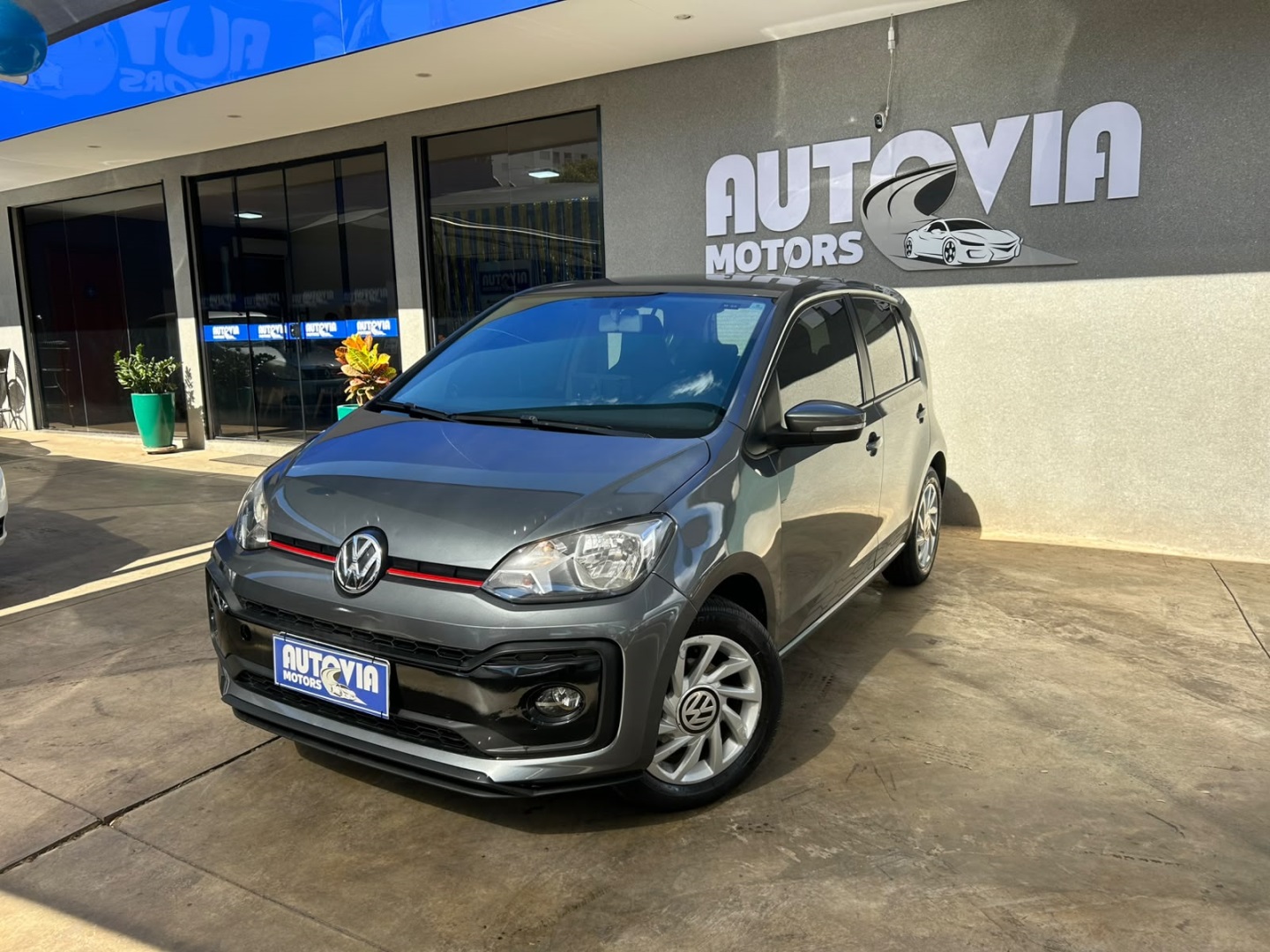 VOLKSWAGEN UP