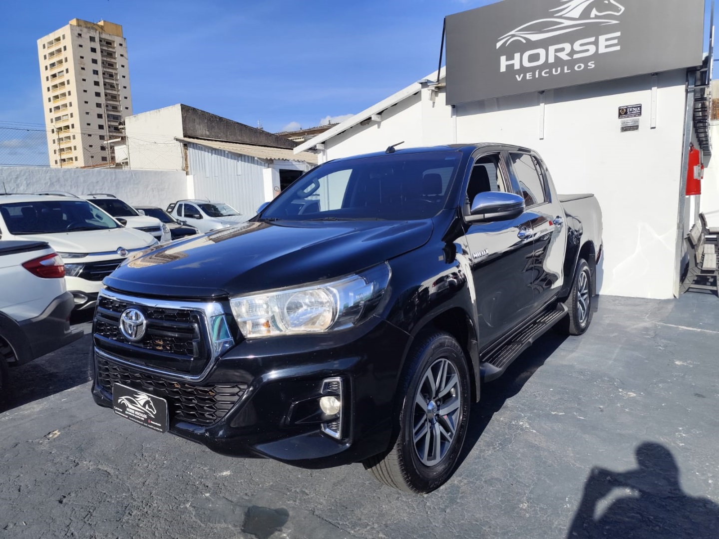 TOYOTA HILUX