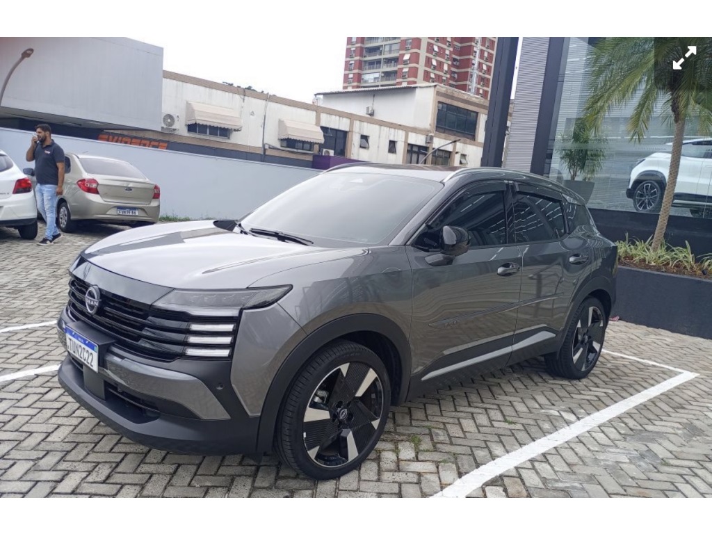NISSAN KICKS
