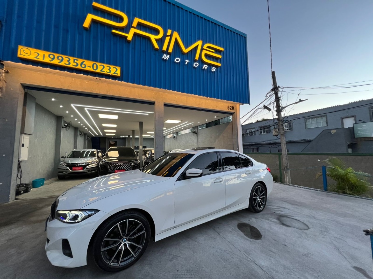 BMW 320i