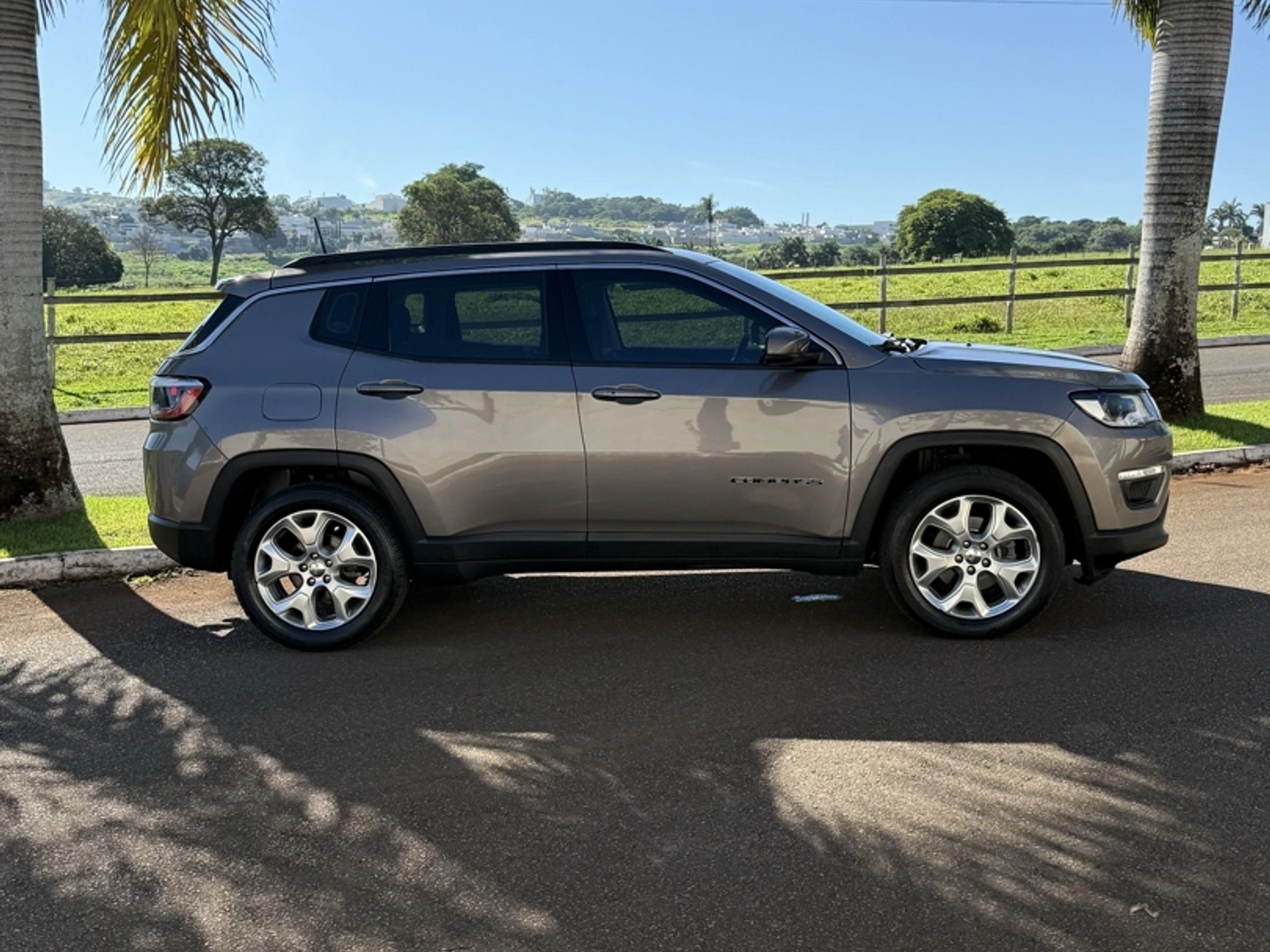 JEEP COMPASS 2.0 16V FLEX LONGITUDE AUTOMÁTICO
