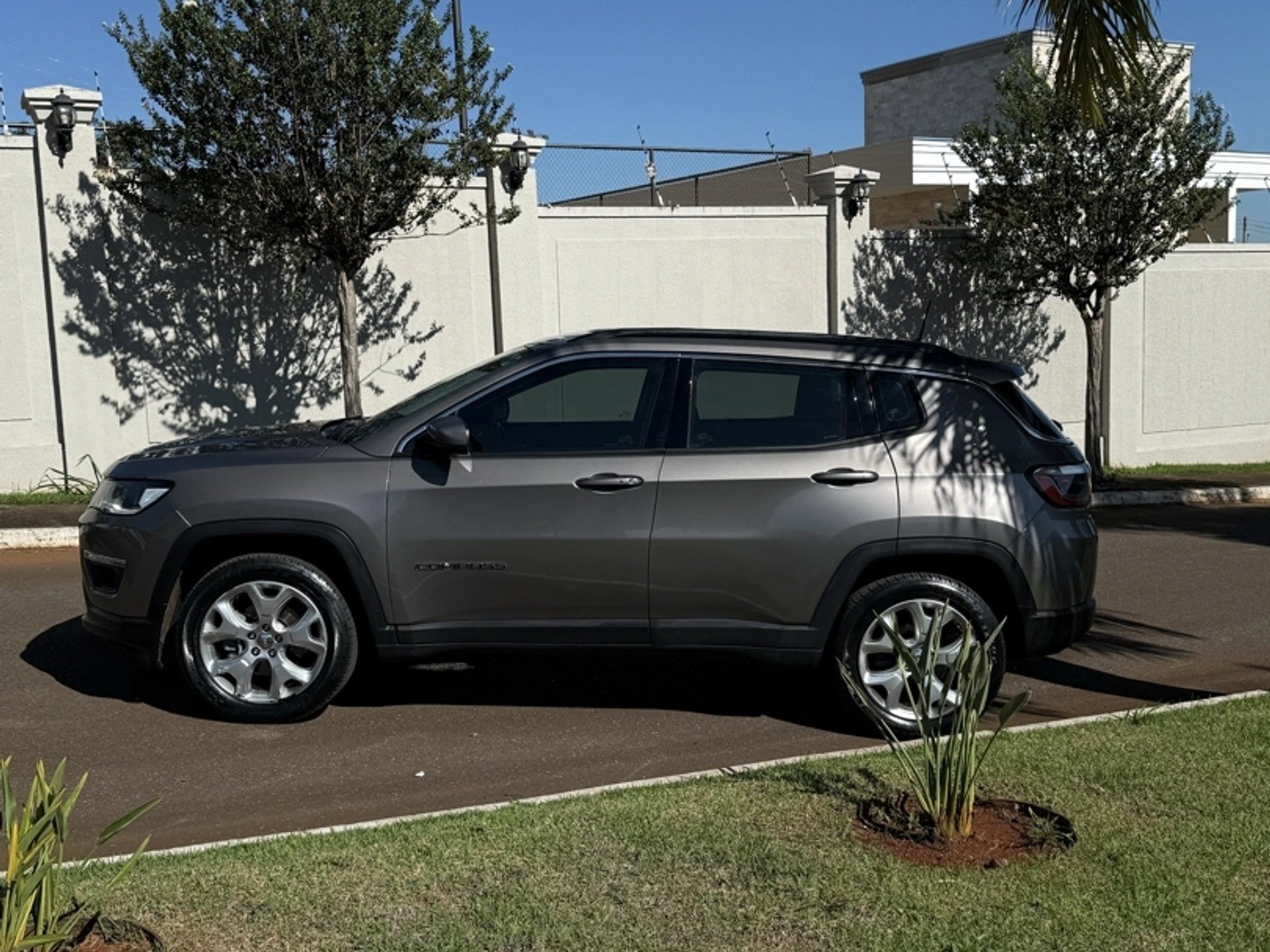 JEEP COMPASS 2.0 16V FLEX LONGITUDE AUTOMÁTICO