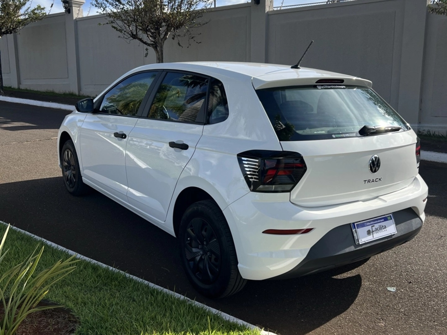 VOLKSWAGEN POLO 1.0 MPI TRACK MANUAL