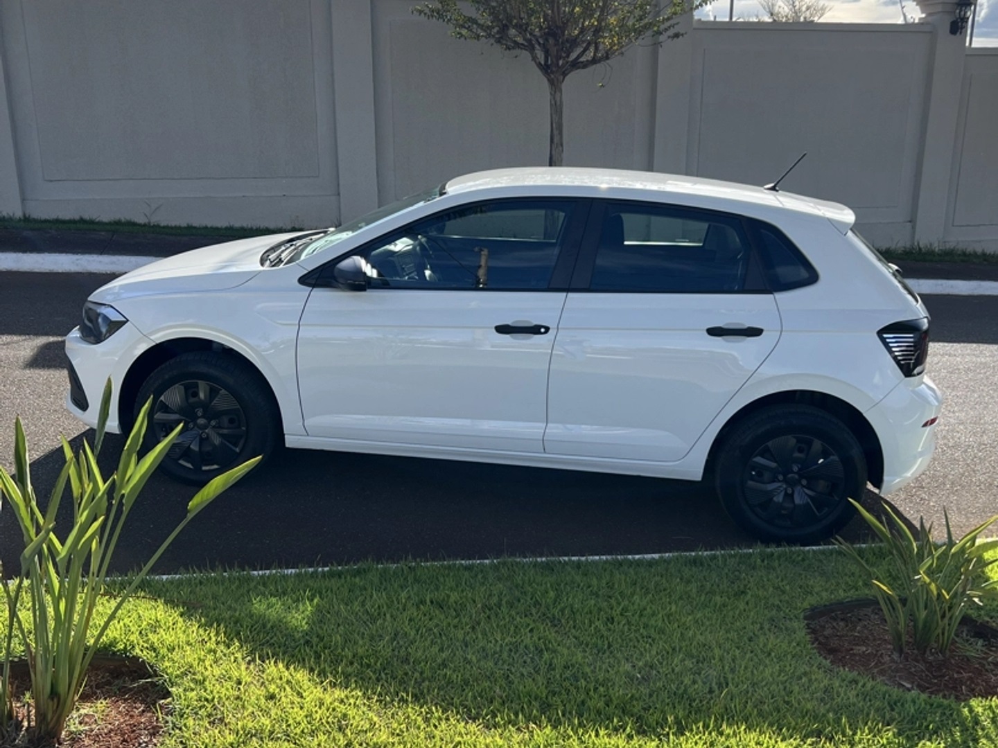 VOLKSWAGEN POLO 1.0 MPI TRACK MANUAL