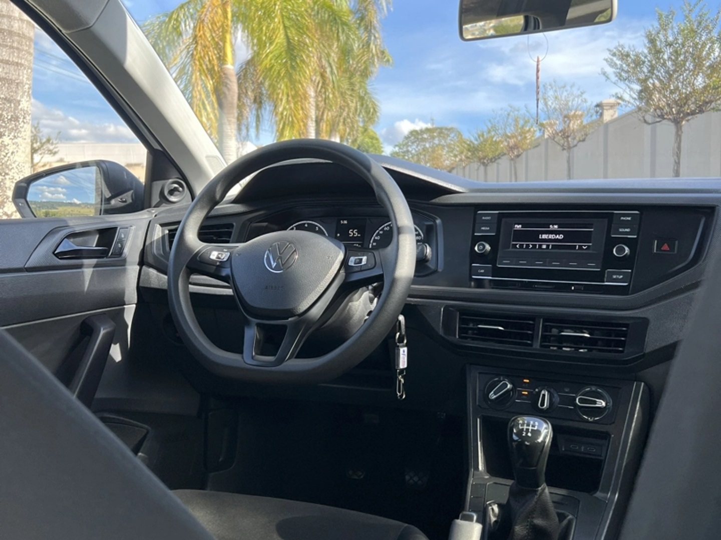 VOLKSWAGEN POLO 1.0 MPI TRACK MANUAL