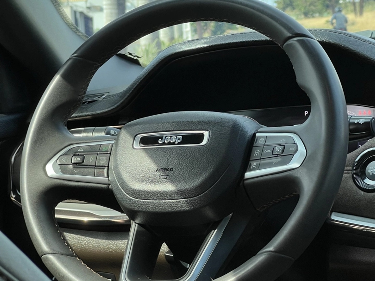 JEEP COMMANDER 2.0 TD380 TURBO DIESEL OVERLAND AT9