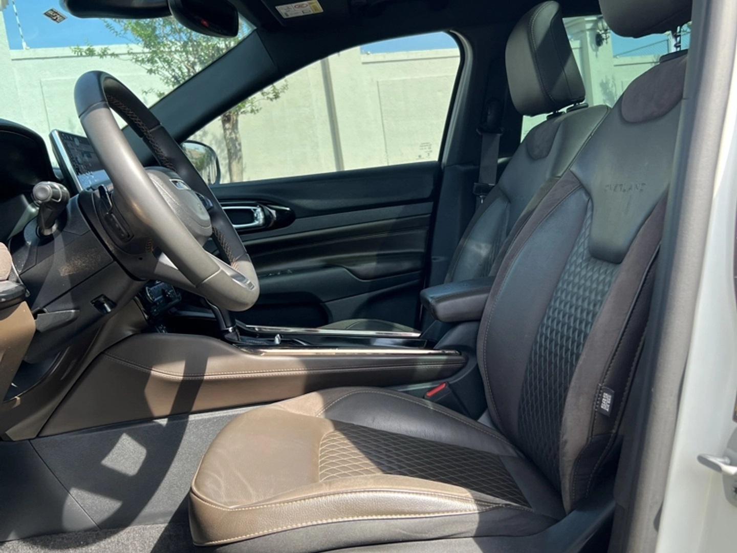 JEEP COMMANDER 2.0 TD380 TURBO DIESEL OVERLAND AT9