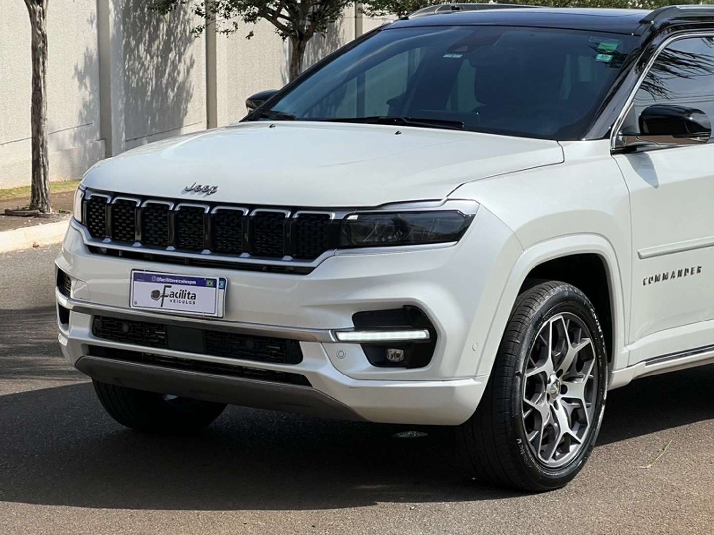 JEEP COMMANDER 2.0 TD380 TURBO DIESEL OVERLAND AT9