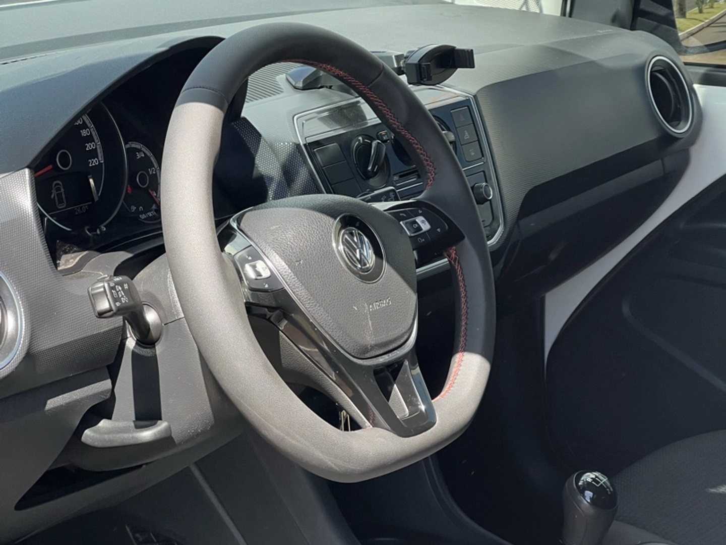 VOLKSWAGEN UP 1.0 170 TSI TOTAL FLEX XTREME 4P MANUAL