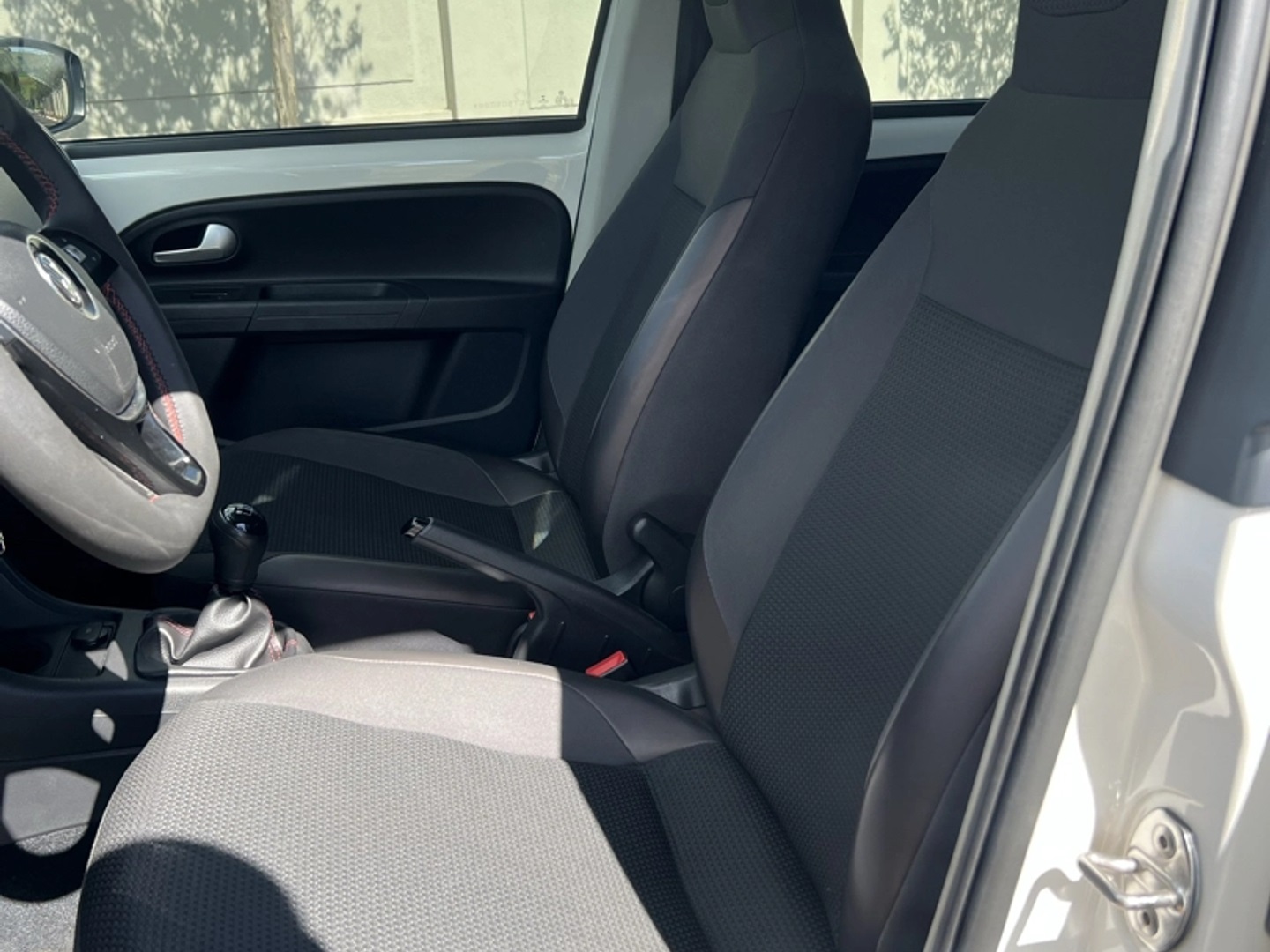 VOLKSWAGEN UP 1.0 170 TSI TOTAL FLEX XTREME 4P MANUAL