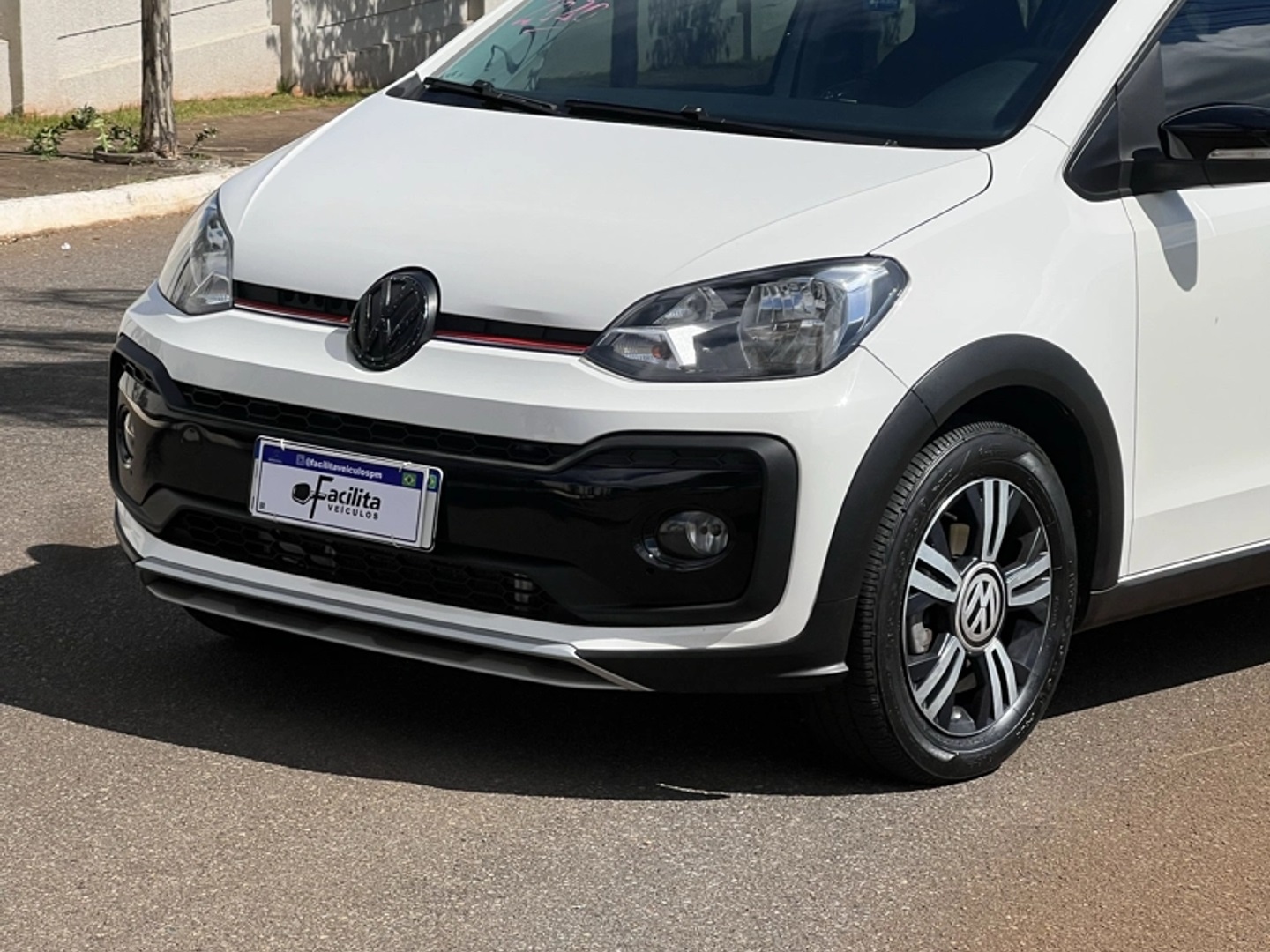 VOLKSWAGEN UP 1.0 170 TSI TOTAL FLEX XTREME 4P MANUAL