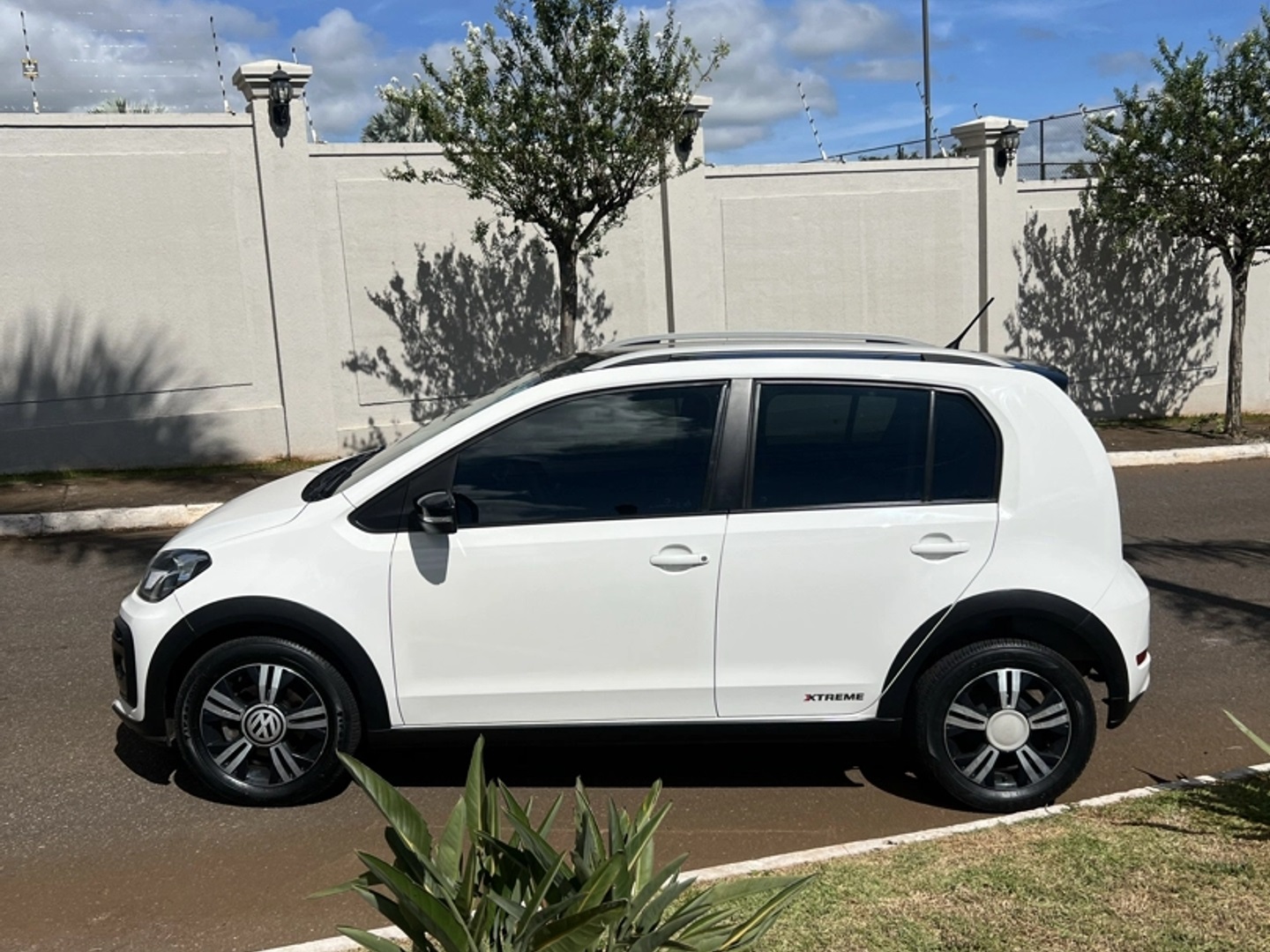 VOLKSWAGEN UP 1.0 170 TSI TOTAL FLEX XTREME 4P MANUAL