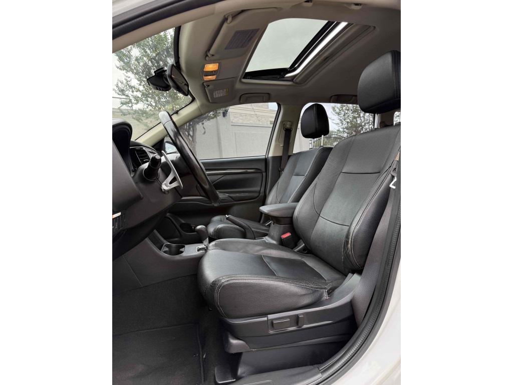 MITSUBISHI OUTLANDER 2.2 MIVEC DI-D DIESEL HPE-S AWD AUTOMÁTICO