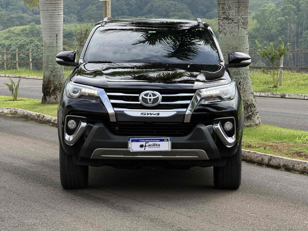 TOYOTA HILUX SW4 2.8 SRX 4X4 16V TURBO INTERCOOLER DIESEL 4P AUTOMÁTICO